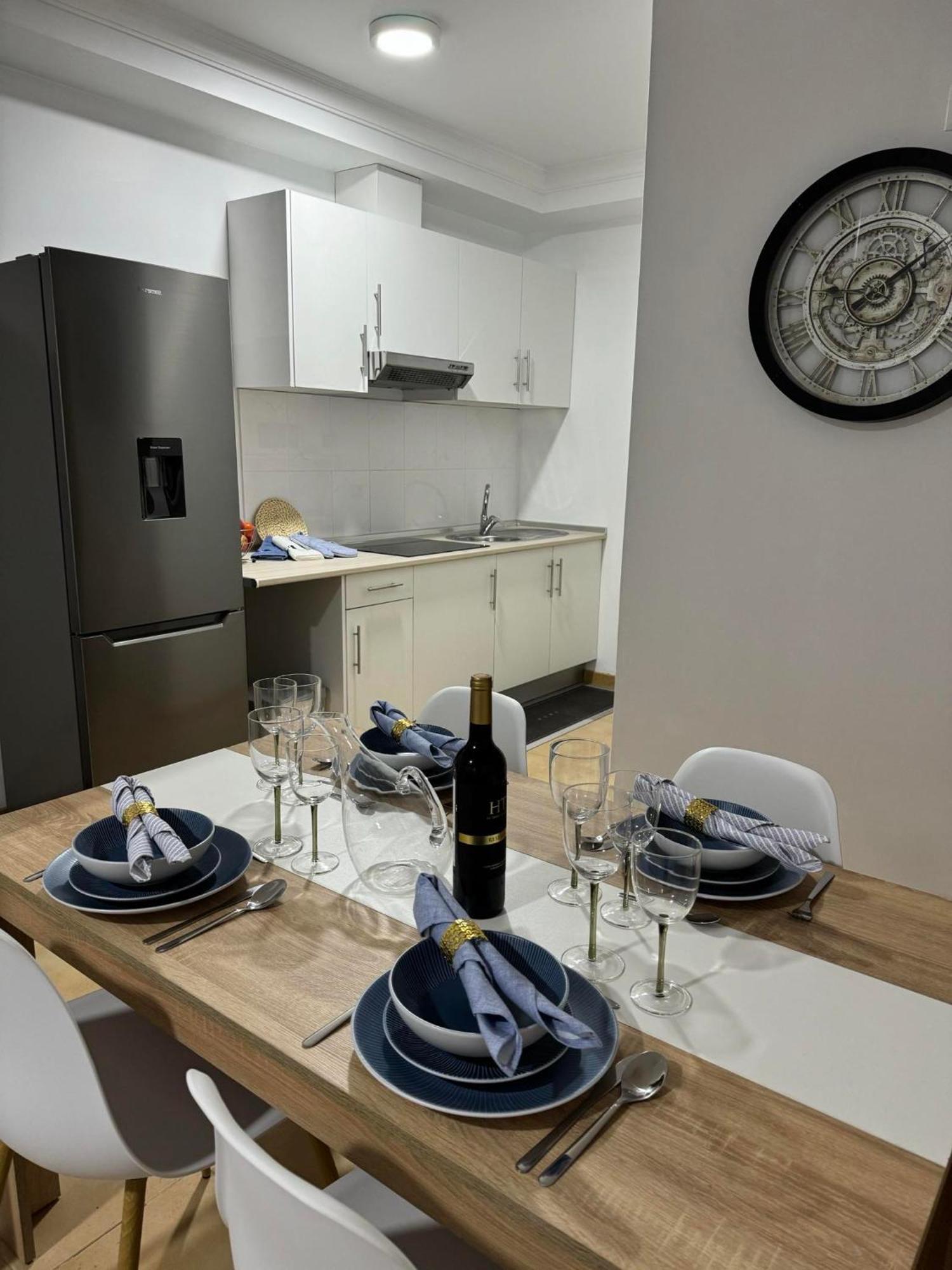 Alforra 1-t2-centro-praias-levadas Holiday home *