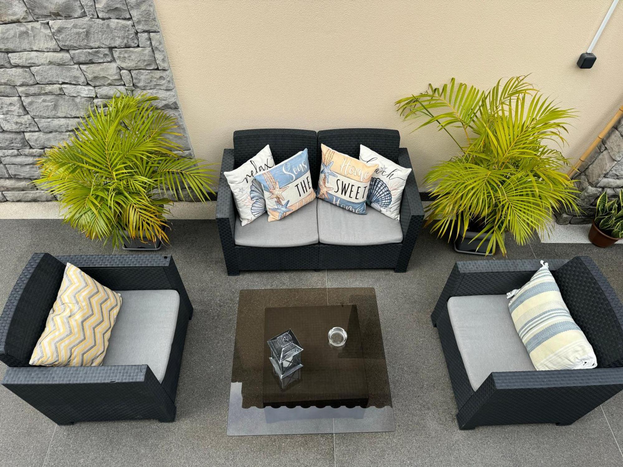 Alforra 1-t2-centro-praias-levadas Holiday home