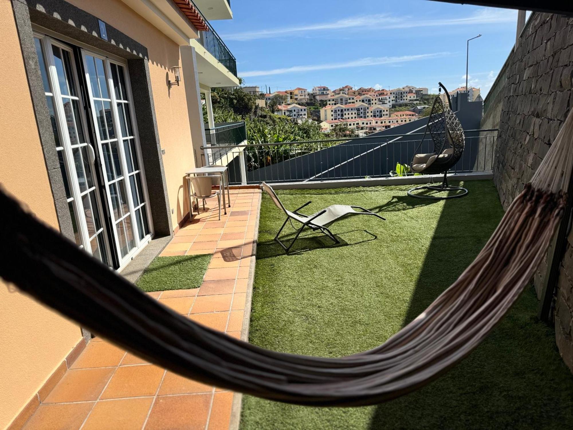 Alforra 1-t2-centro-praias-levadas * Camara de Lobos