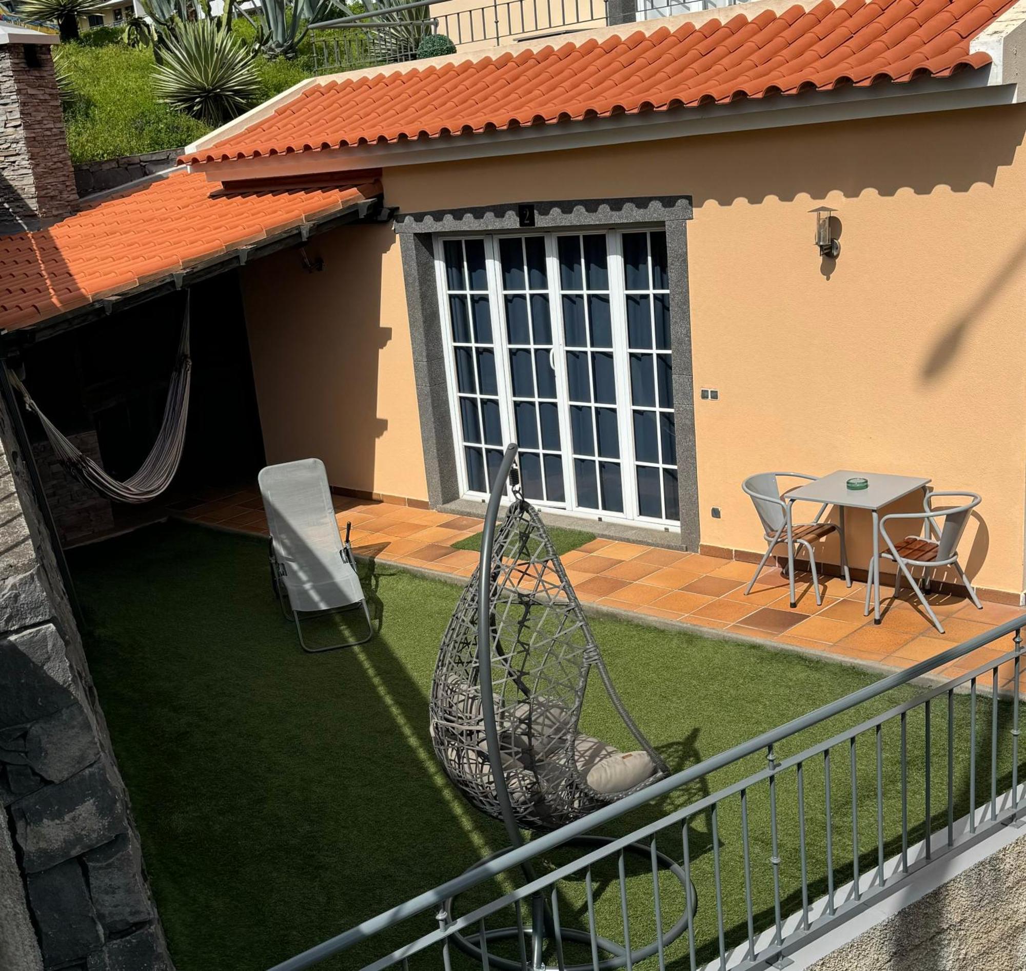 Alforra 1-t2-centro-praias-levadas * Camara de Lobos